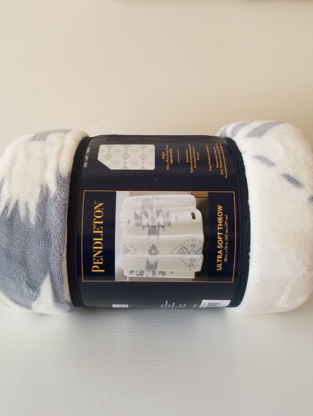Pendleton Throw Blanket 50x70 New - Picture 2 of 6